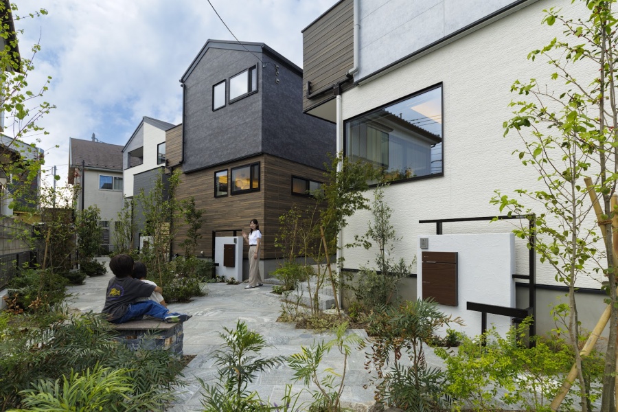 ビー・グレイス新八柱 トライラウンジ