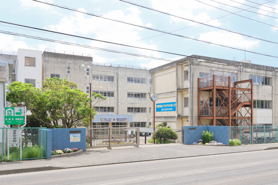 逆井中学校 逆井中学校